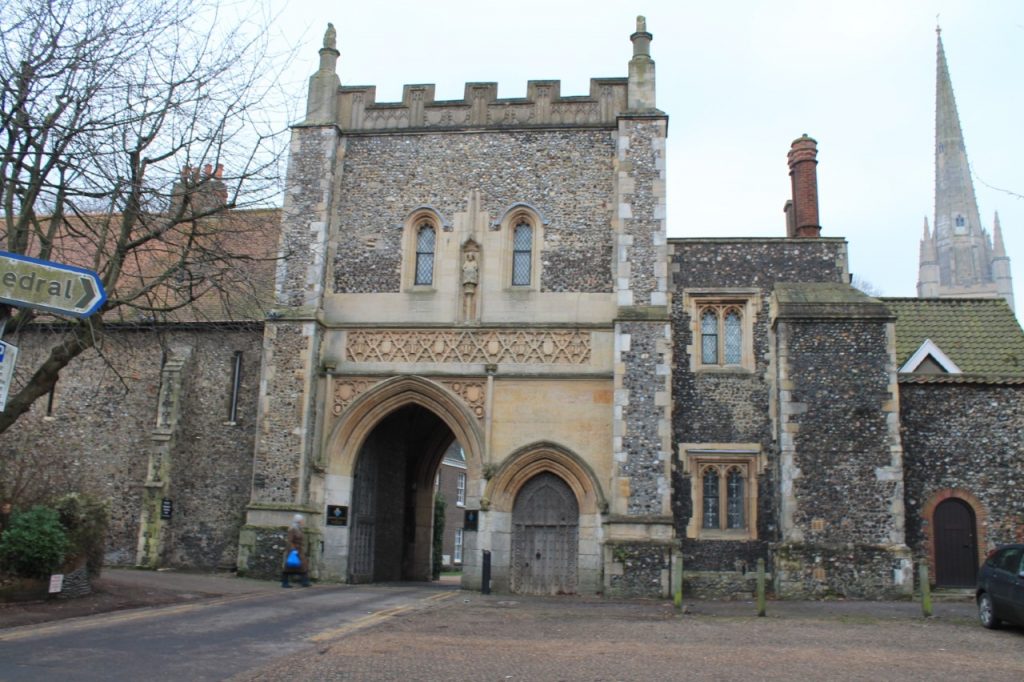 (55) Bishop’s Gate Undercroft