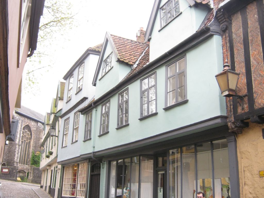 (29) 20 Elm Hill Undercroft